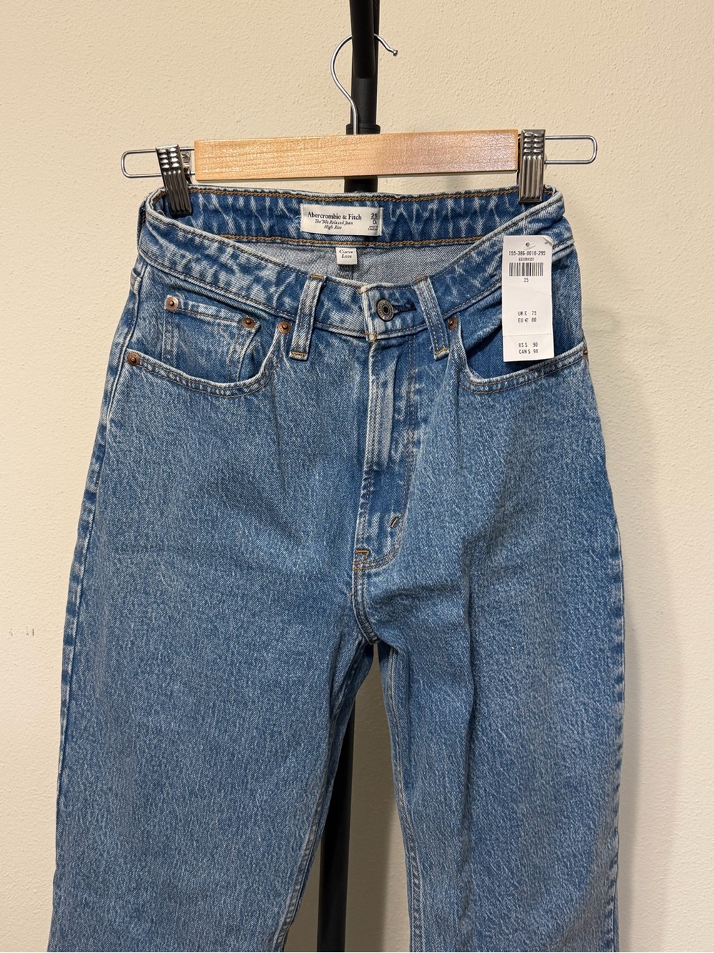 Abercrombie & Fitch 90s Relaxed Straight-Leg Jean